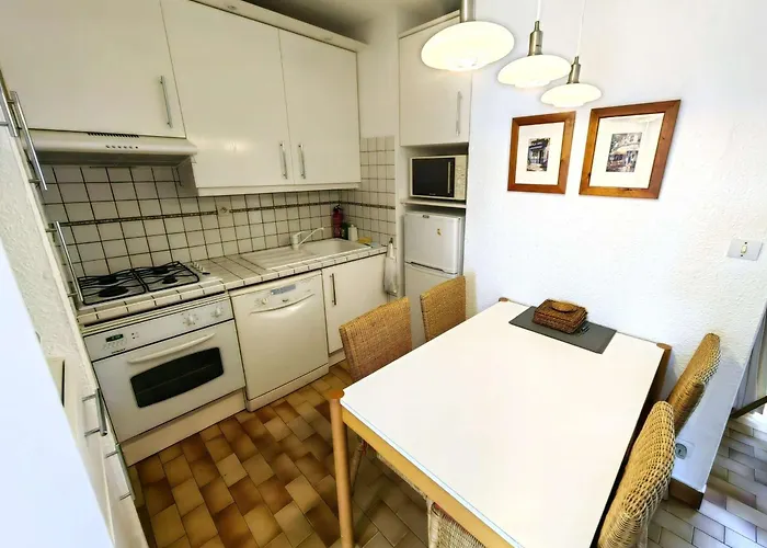 T3 Pour 6 Pers, Terrasse, Proche - Fr-1-607-1